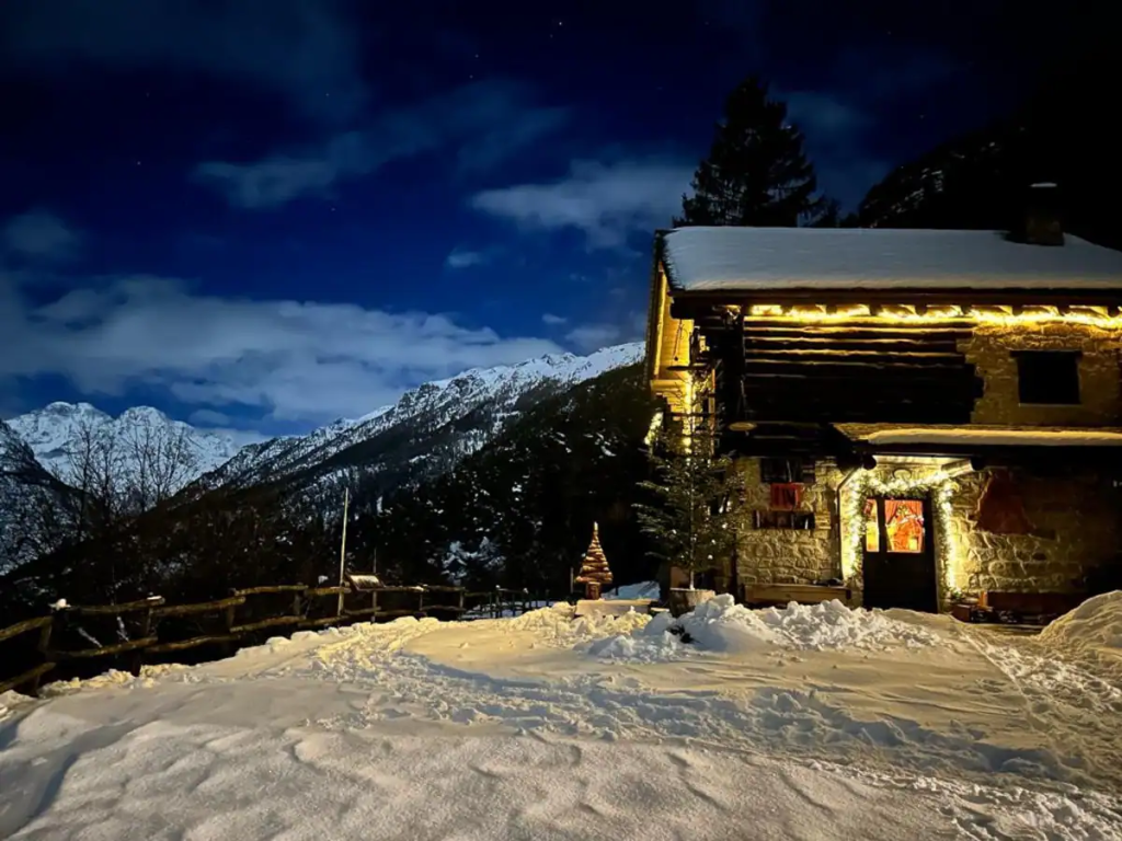 Chalet di notte